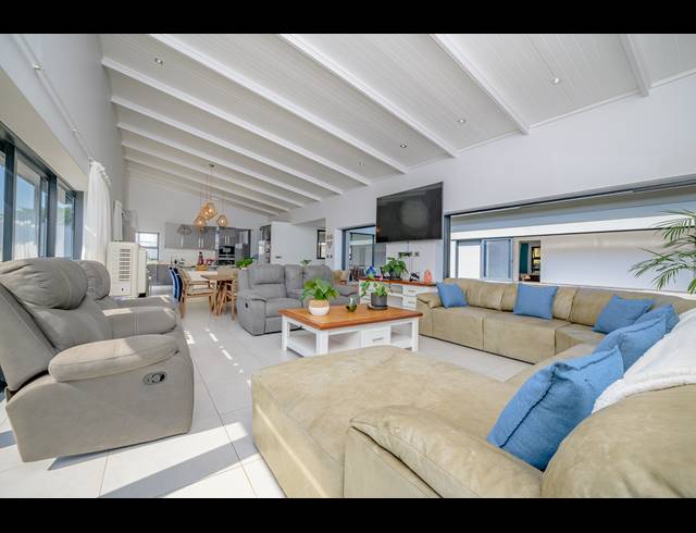 5 BEDROOM FREESTANDING FOR SALE IN SIMBITHI ECO ESTATE